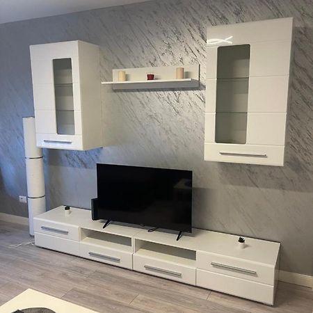Apartament Incantator In Roman Bagian luar foto