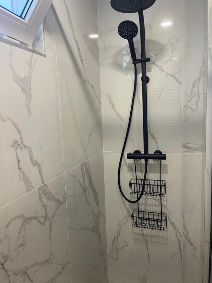 Apartament Incantator In Roman Bagian luar foto