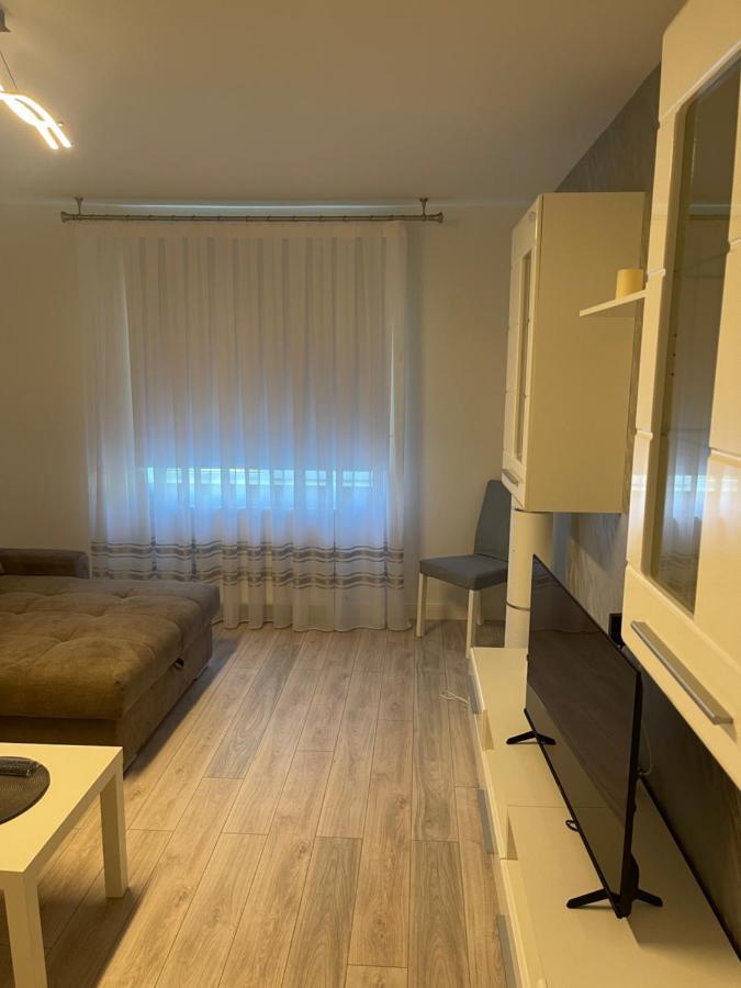 Apartament Incantator In Roman Bagian luar foto